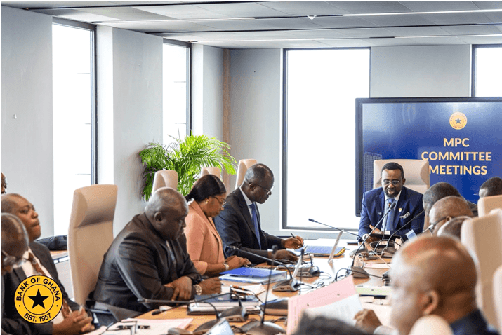 BoG extends easing cycle