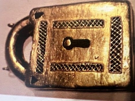 Manhyia receives 130 more gold and art objects from South Africa and Britain