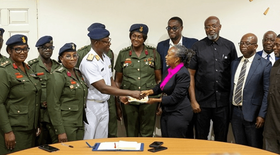Insurance industry donates medical support to military recruitment stampede victims