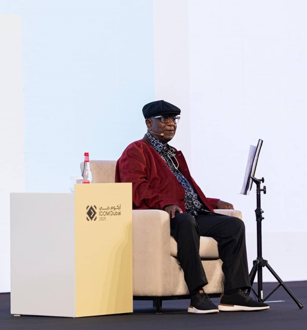 World renowned sculptor El Anatsui dazzles at ICOM Dubai 2025