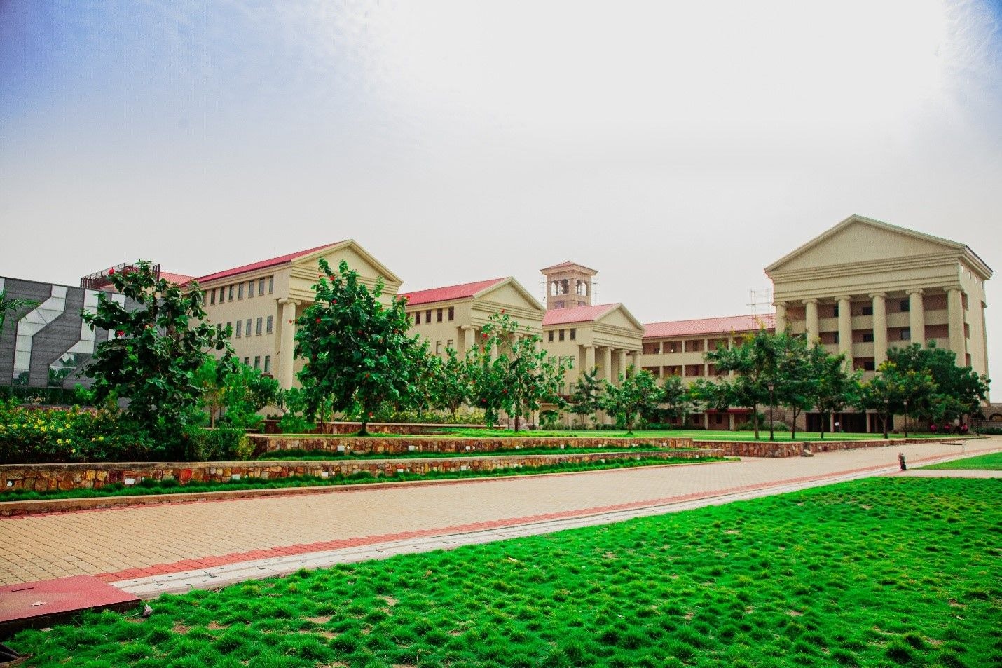 Academic City, American University of Antigua to expand medical education opportunities