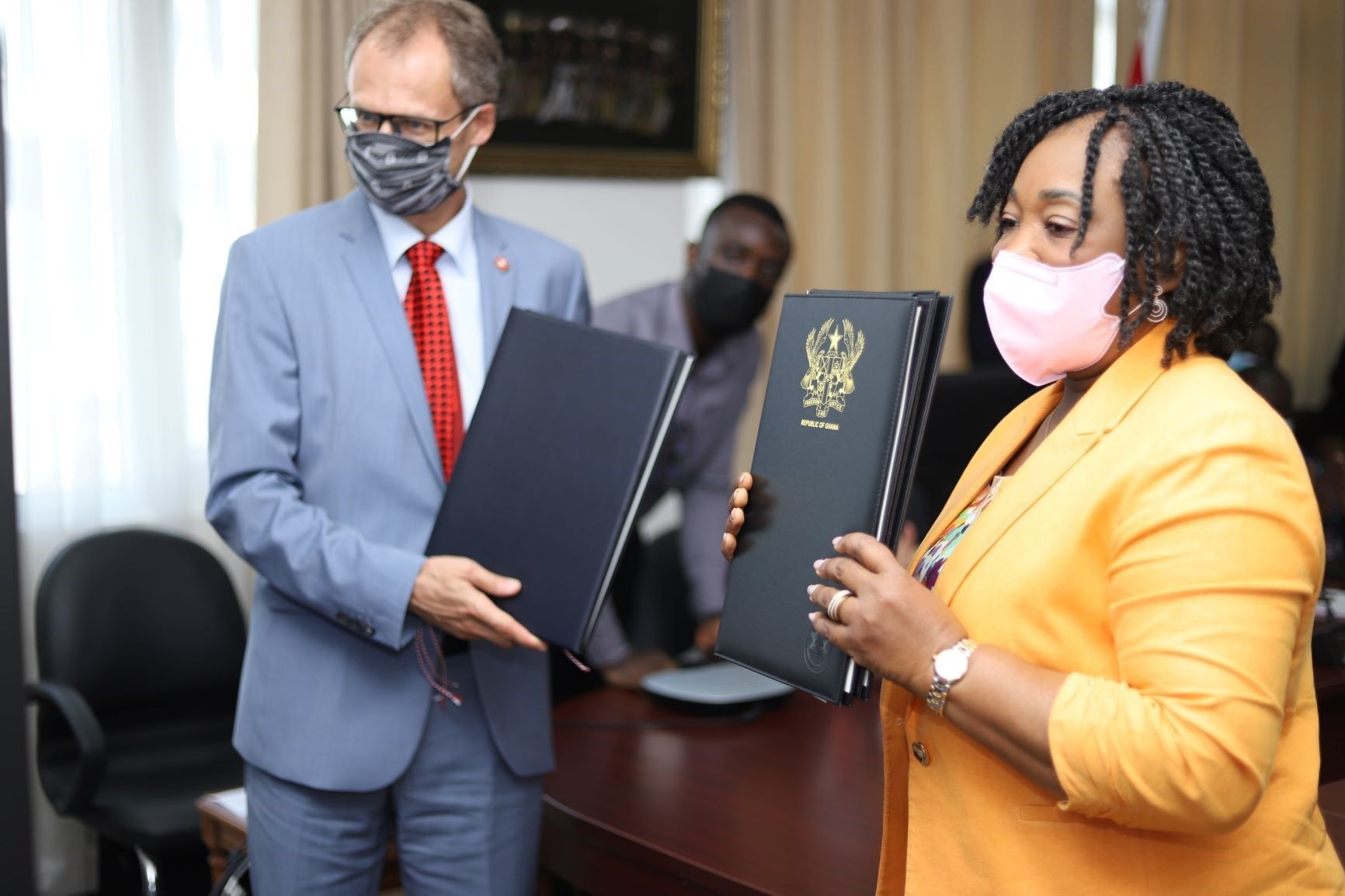 Switzerland, Ghana sign agreement on climate protection