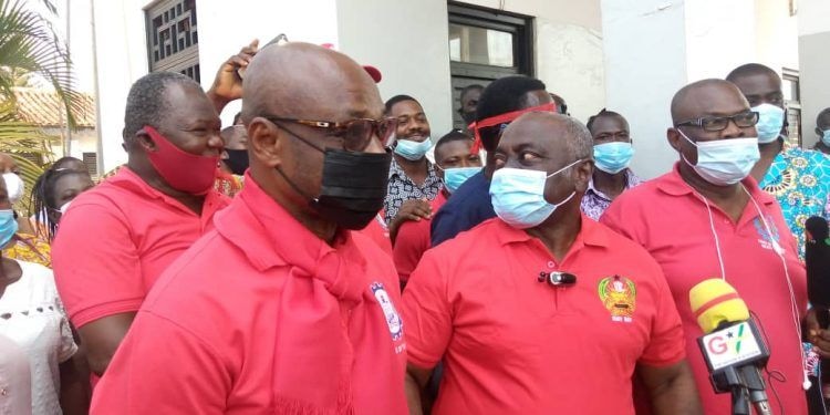 TEWU strike forces students, staff to clean campuses before academic work