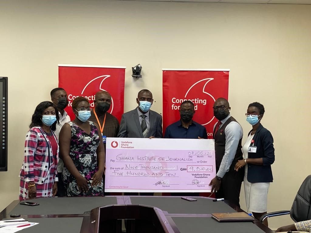 Vodafone Foundation supports five GIJ students