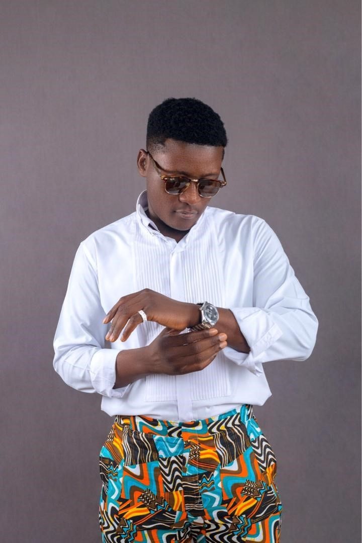 Vanilla, of Mentor fame, drops ‘Sikilite’