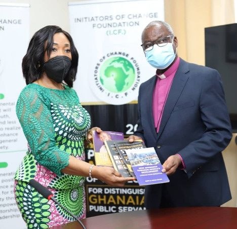 ICF honors Foreign Affairs minister