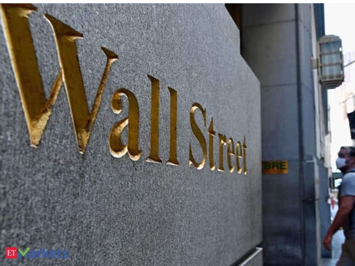 Wall Street banks competing for social media visibility ratings: WELLS FARGO Tops-IBNA Research