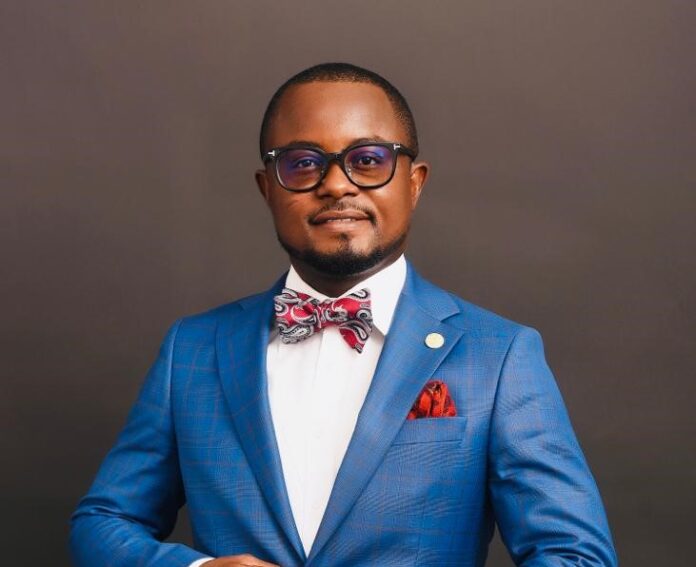 Ernest Egyir Foundation gives scholarships to university students