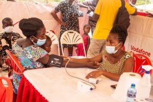 Vodafone Healthfest, has provided free medical care for over 500 inhabitants in and around the Appiatse community. This follows the devastating explosion along the Tarkwa Bogoso-Ayamfuri road, when a truck carrying explosives to a gold mine crashed with a motorcycle on January 20, 2022.