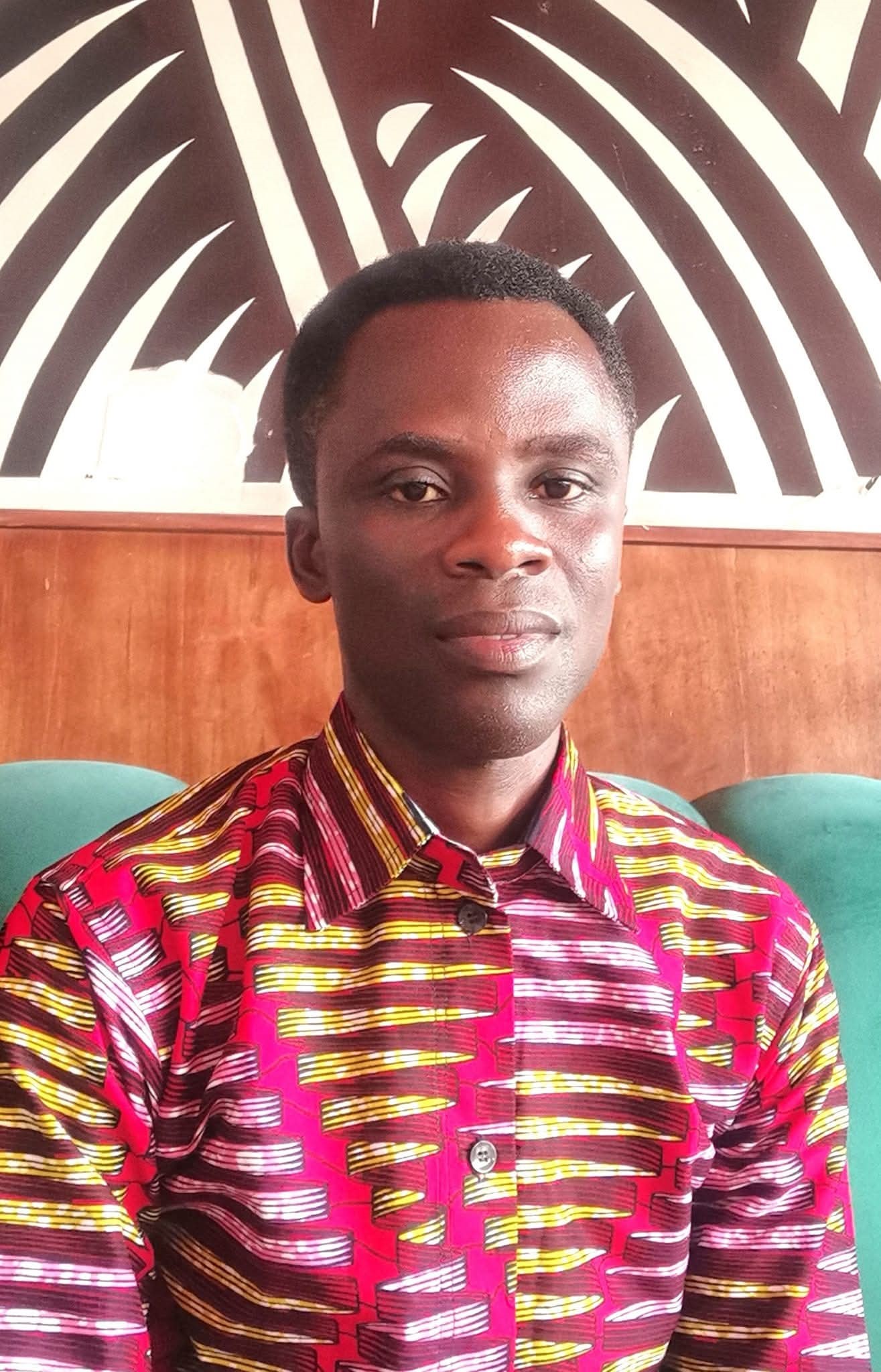 Governor Amuneke in Kente: Africa’s misgovernance through a comic lens