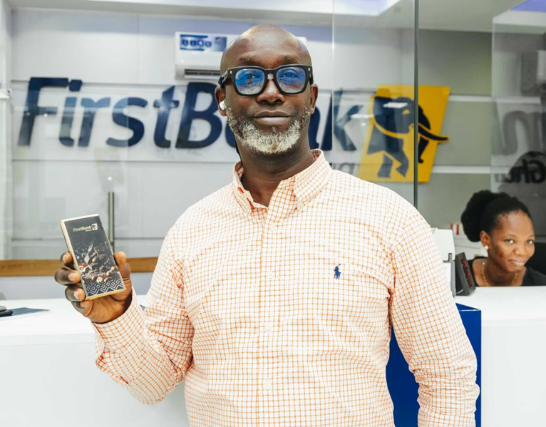 FirstBank celebrates valentine’s day with customers